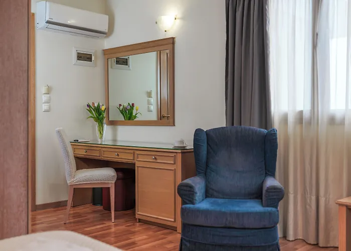 Parnon Hotel Atene